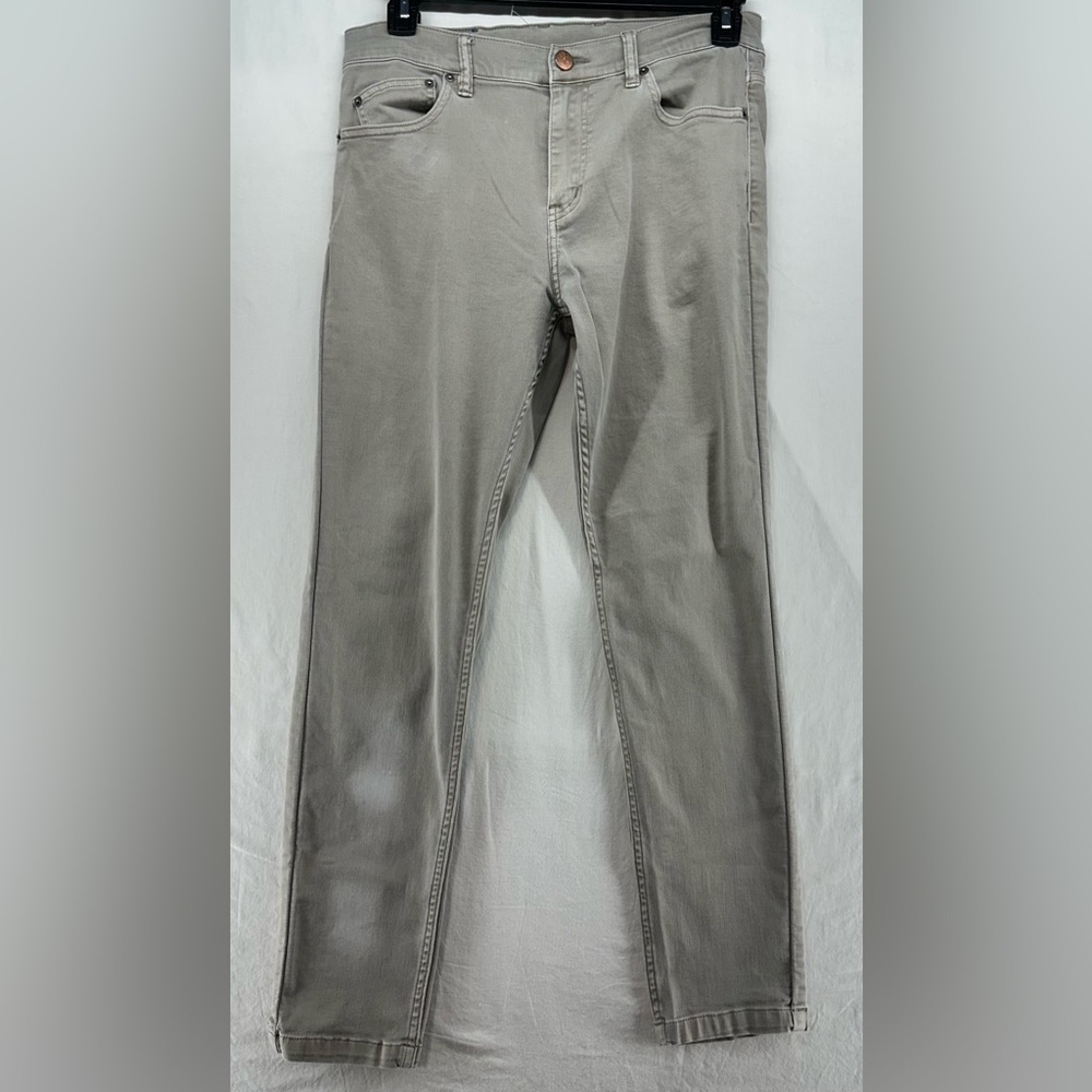 Mugsy Jeans Mens 33x32 (31x29) Grayish Beige‎ Bucks Taper Stretch Tapered Leg